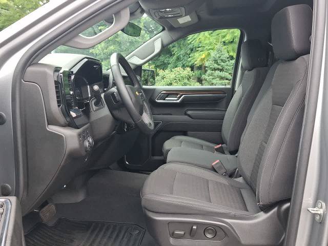 Used 2024 Chevrolet Silverado 1500 LT AWD/4WD image 17