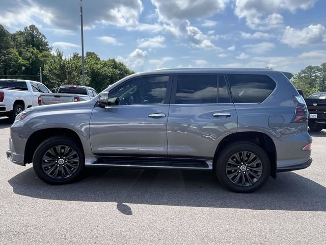 Used 2023 Lexus GX 460 Premium w/ Accessory Package AWD/4WD image 7