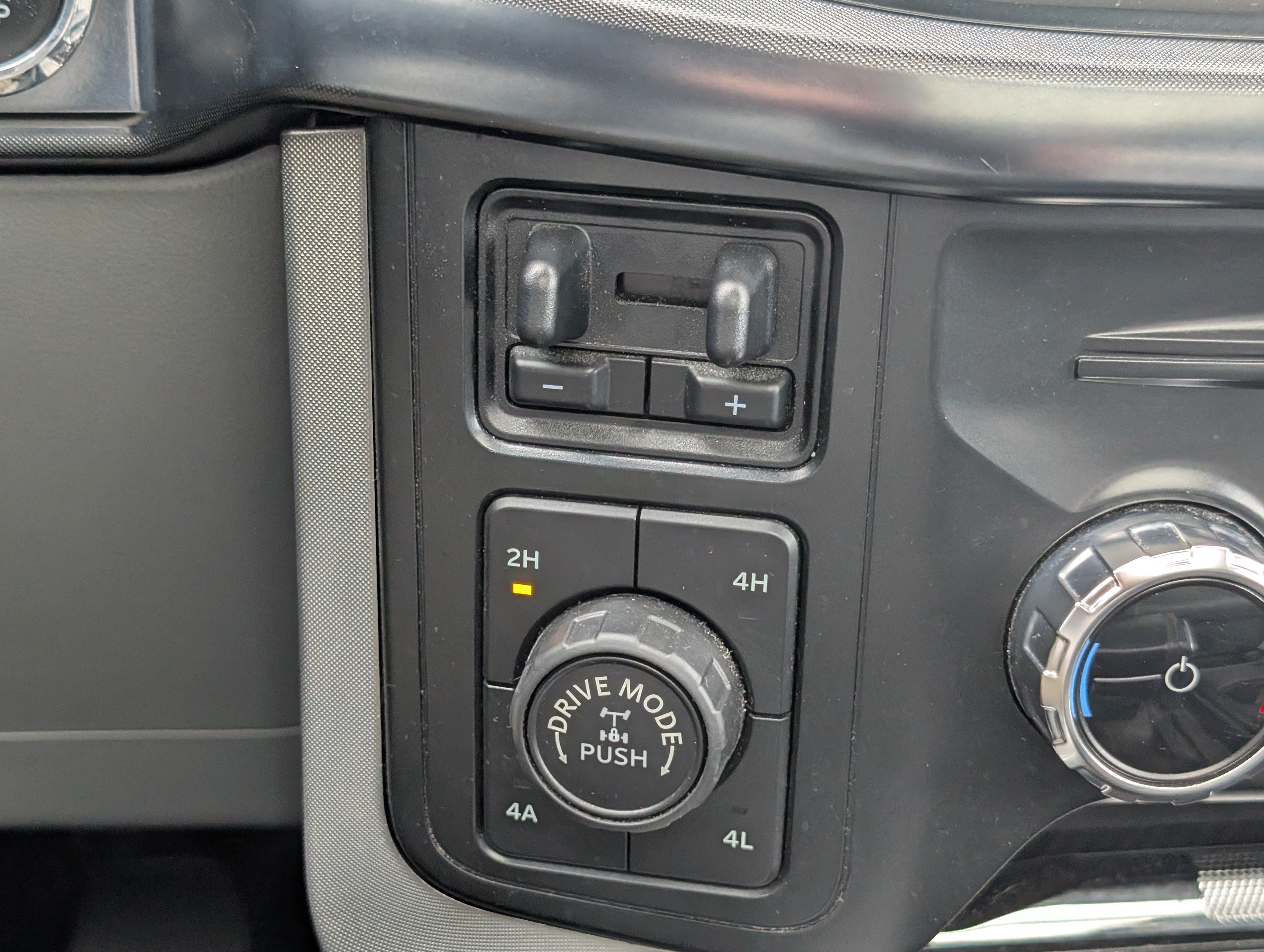 Certified 2022 Ford F150 Limited AWD/4WD image 28