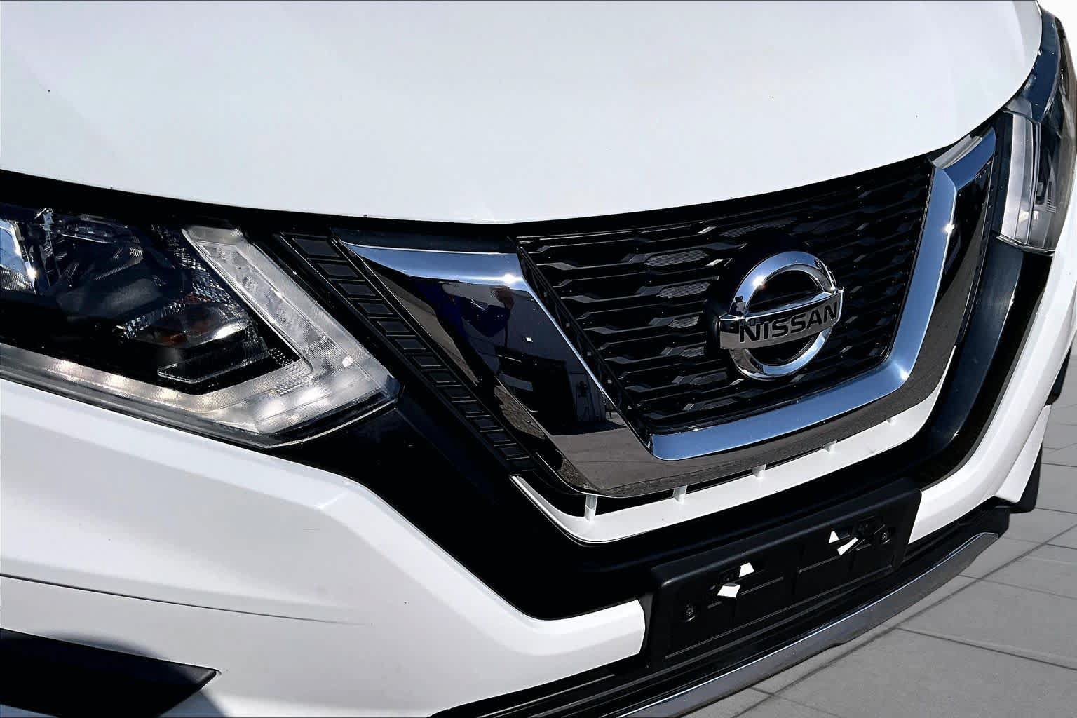 Used 2017 Nissan Rogue S FWD image 30