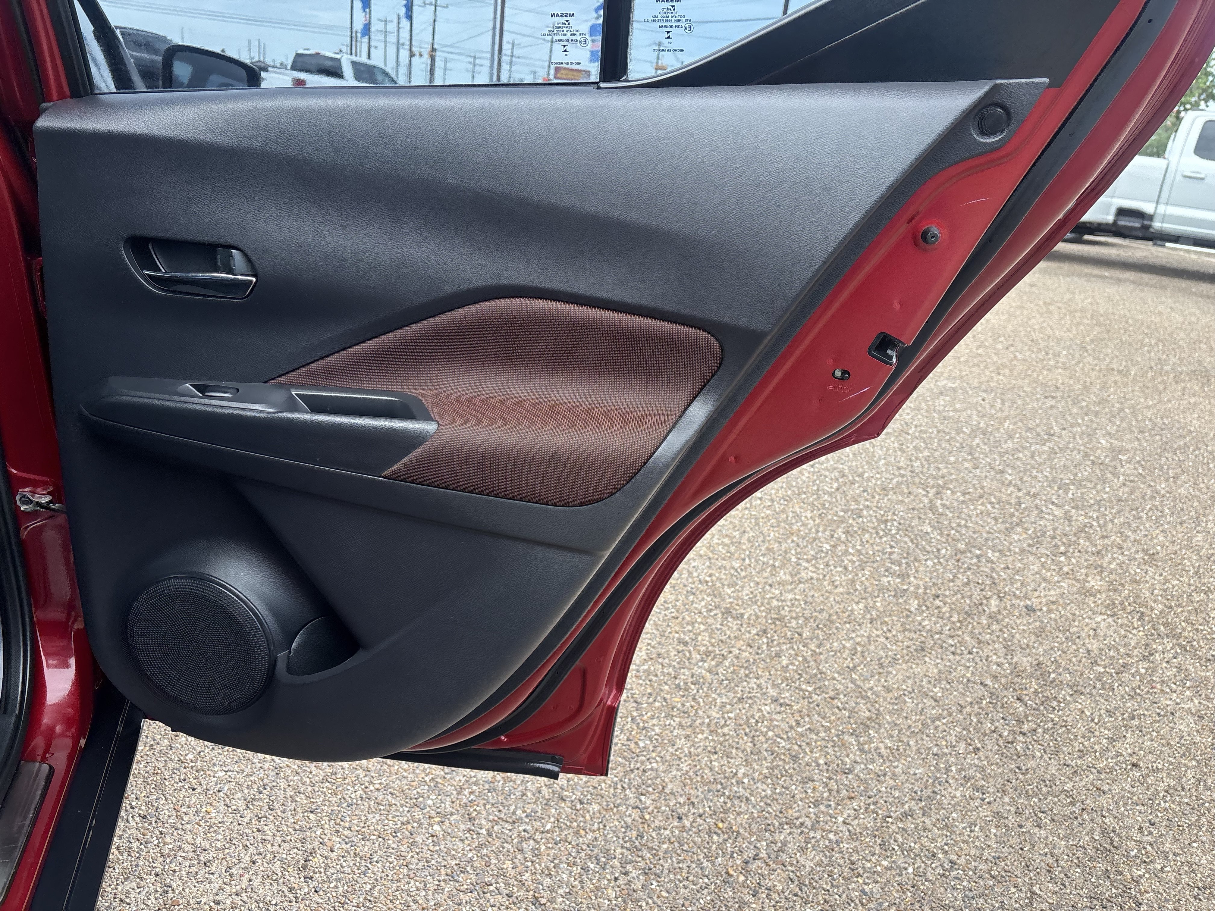 Used 2023 Nissan Kicks SR w/ Exterior Package FWD image 18