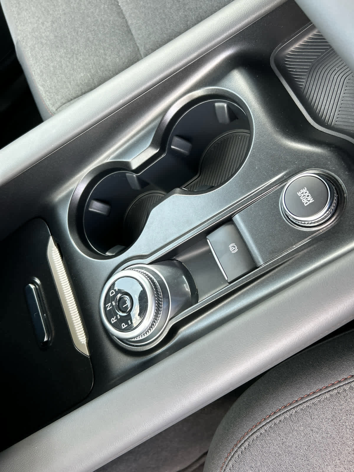 Certified 2025 Ford Explorer Active image 41