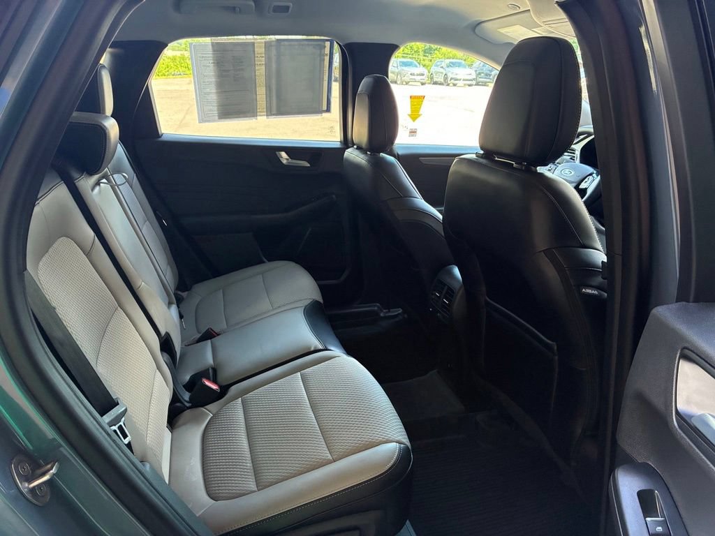 Certified 2024 Ford Escape SE FWD image 48