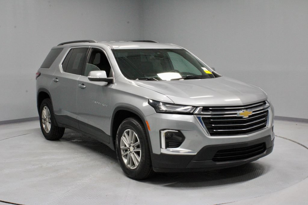 Used 2023 Chevrolet Traverse LT