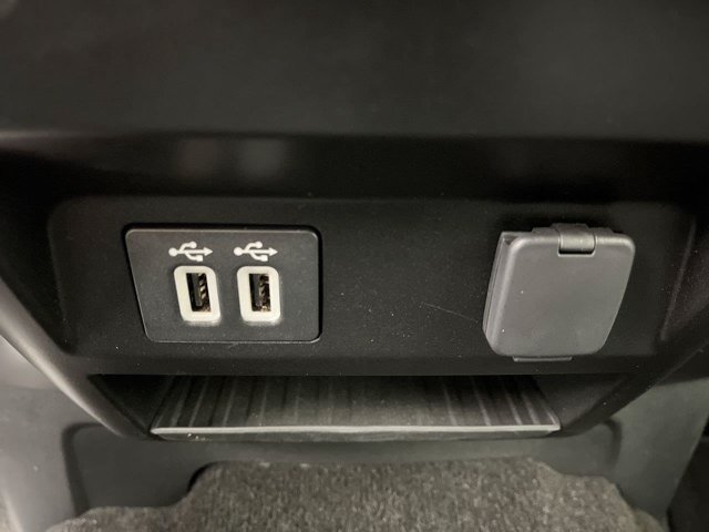 Certified 2019 Ford F150 XLT w/ Equipment Group 302A Luxury AWD/4WD image 26