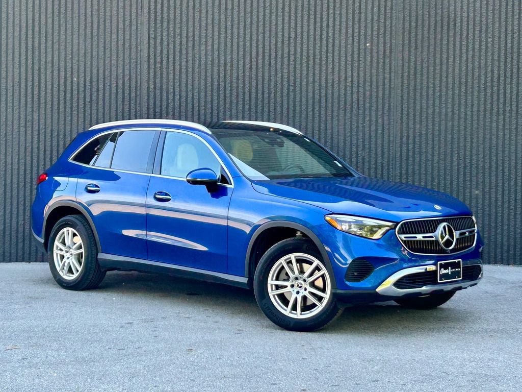Used 2024 Mercedes-Benz GLC 300 4MATIC image 8