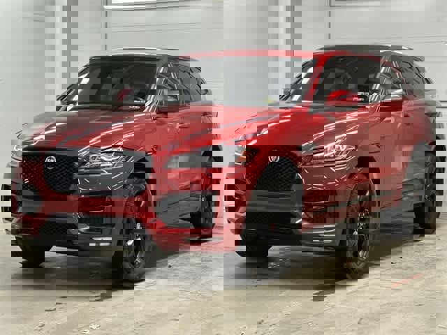 Used 2020 Jaguar F-PACE R-Sport image 2