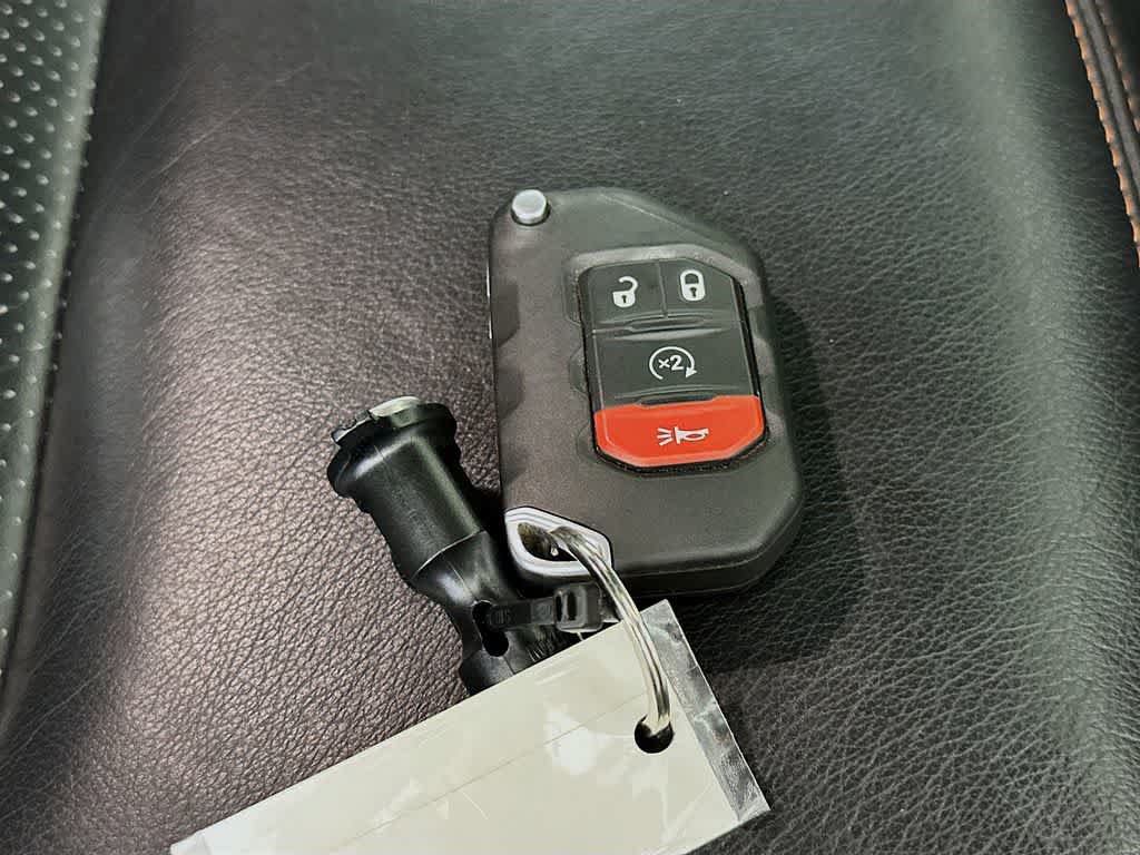 Used 2023 Jeep Gladiator Mojave w/ Dual Top Group AWD/4WD image 22