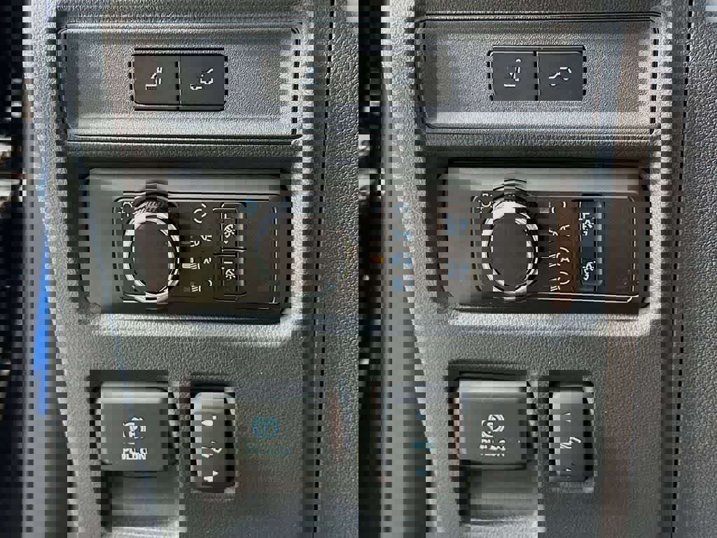 Certified 2023 Ford Expedition XLT image 26