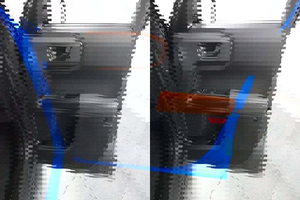 Certified 2025 Ford Bronco Sport Outer Banks w/ Outer Banks Tech Package+ AWD/4WD image 33