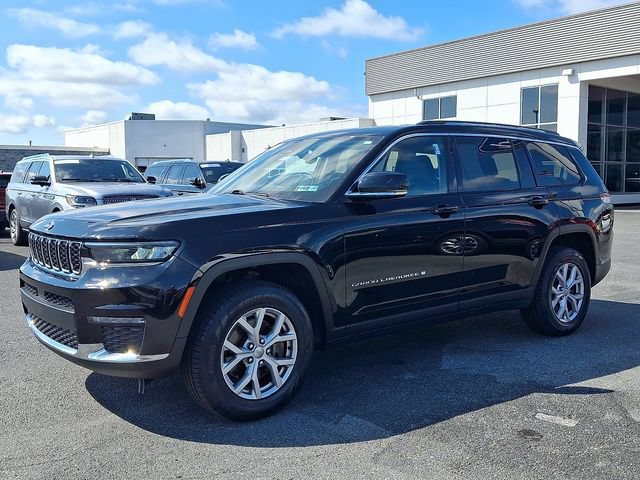 Used 2021 Jeep Grand Cherokee L Limited AWD/4WD image 3