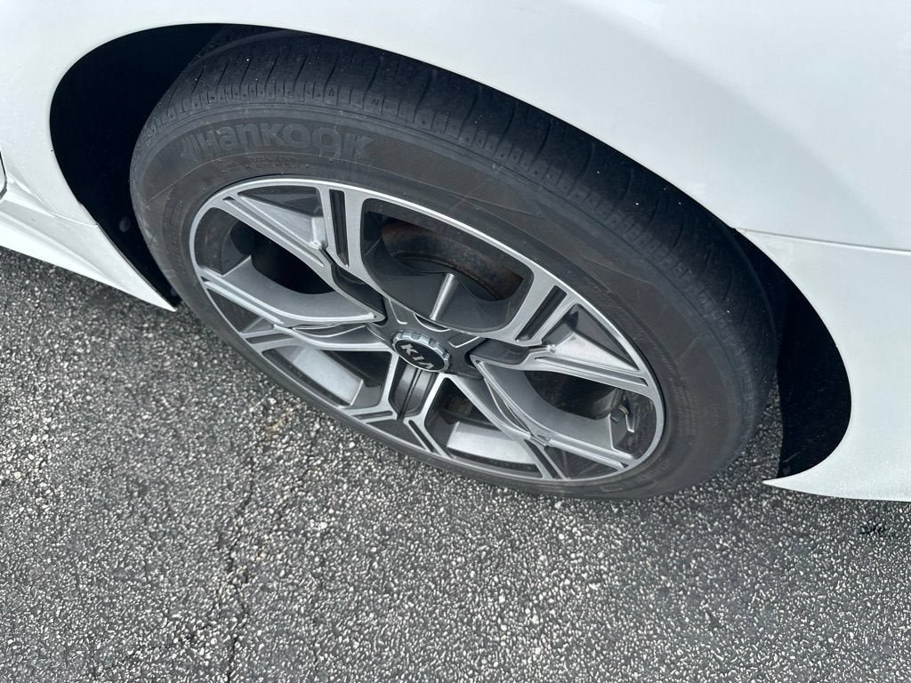 Used 2020 Kia Stinger GT-Line w/ Sun & Sound Package AWD/4WD image 8