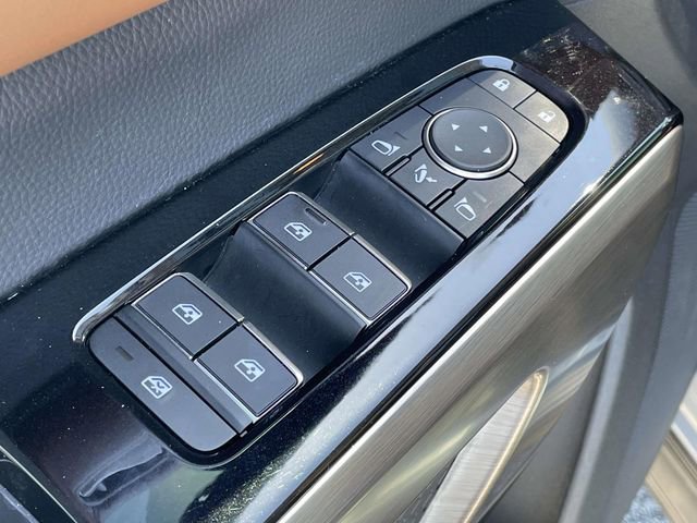 Used 2024 Nissan Pathfinder Platinum image 14