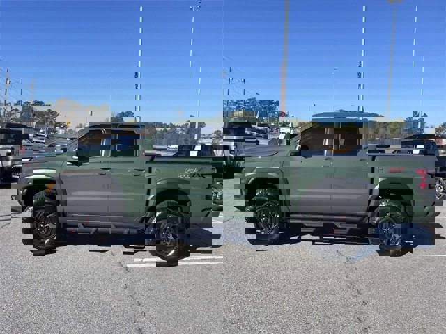 Used 2025 Nissan Frontier PRO-4X w/ Pro Convenience Package image 28