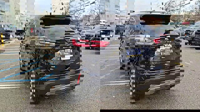 Certified 2023 Ford Edge SEL w/ Convenience Package image 5