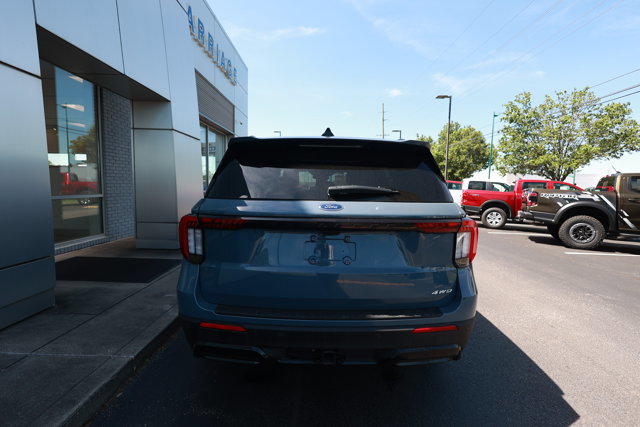 Certified 2025 Ford Explorer ST-Line w/ Premium Package AWD/4WD image 4