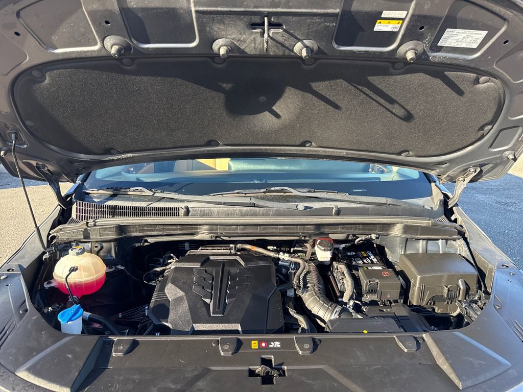 Used 2022 Kia Carnival LX image 31