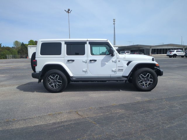 Used 2024 Jeep Wrangler Unlimited Sahara w/ Safety Group image 6