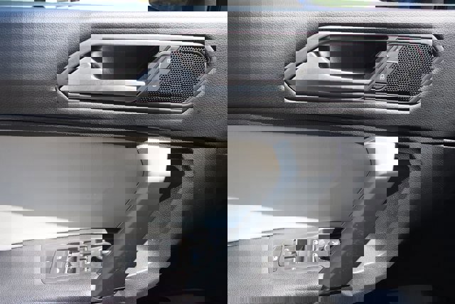 Used 2019 Volkswagen Tiguan SE AWD/4WD image 21