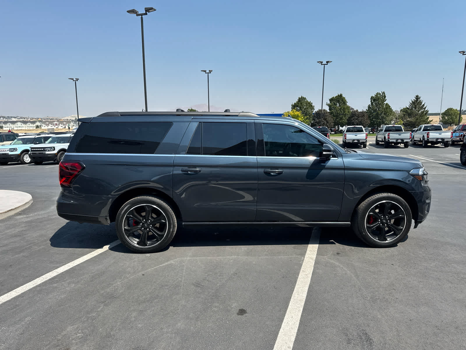 Certified 2022 Ford Expedition Max Limited AWD/4WD image 6
