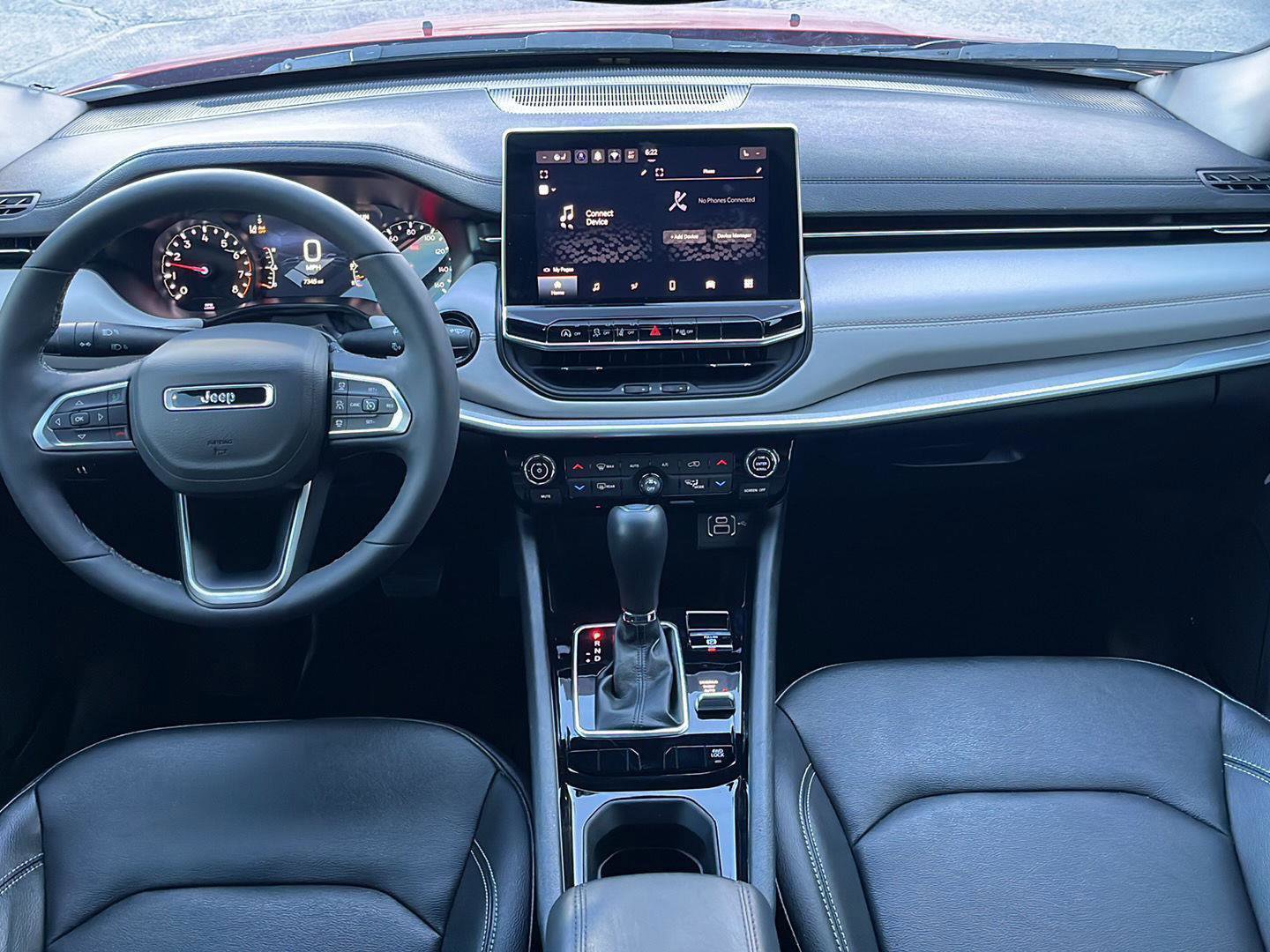 Used 2025 Jeep Compass Limited image 18