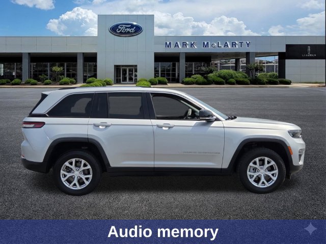 Used 2023 Jeep Grand Cherokee Limited RWD image 7