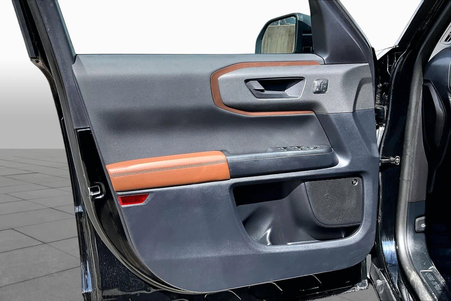 Certified 2025 Ford Bronco Sport Outer Banks w/ Outer Banks Tech Package+ AWD/4WD image 22