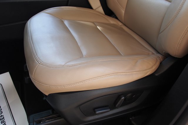 Certified 2020 Ford Explorer XLT w/ Equipment Group 202A image 20