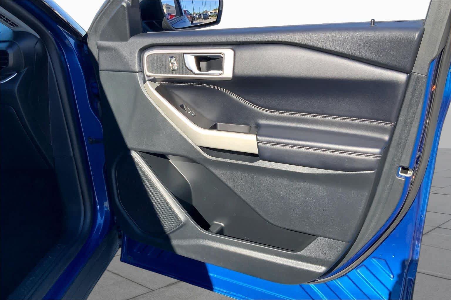 Certified 2021 Ford Explorer XLT RWD image 21