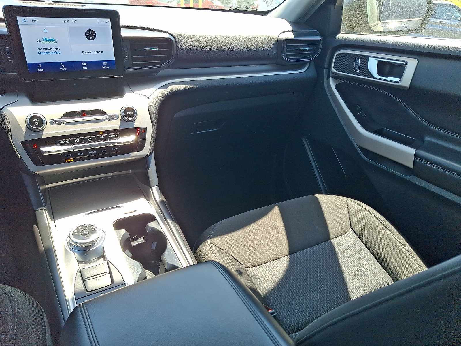 Certified 2024 Ford Explorer XLT AWD/4WD image 16