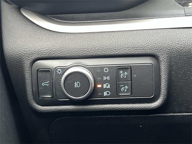 Certified 2022 Ford Explorer XLT w/ Equipment Group 202A image 32