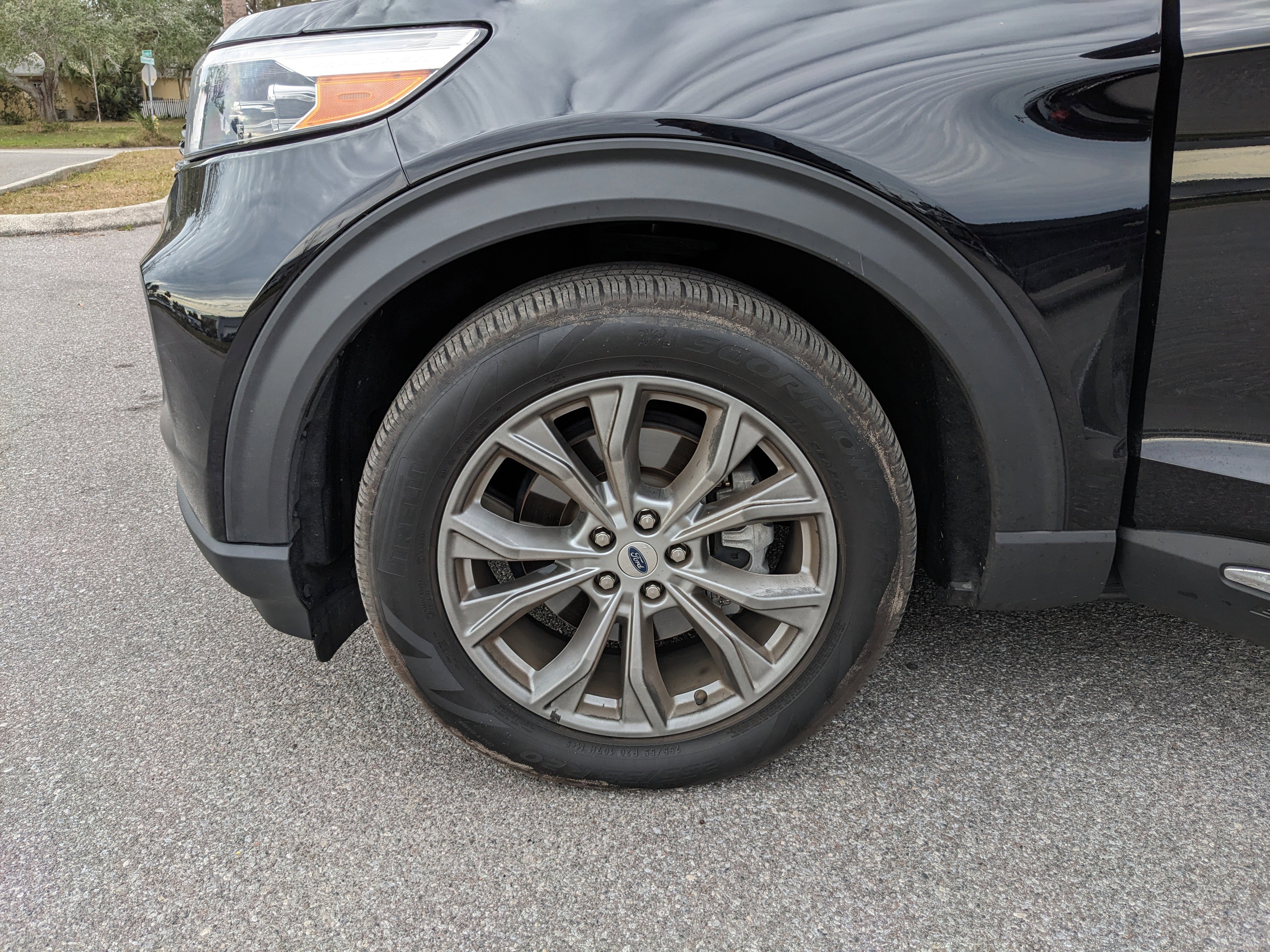 Certified 2022 Ford Explorer XLT w/ Equipment Group 202A image 35