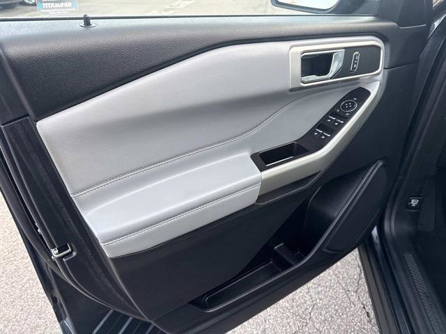 Certified 2022 Ford Explorer XLT w/ Equipment Group 202A image 19