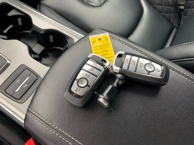 Certified 2024 Ford Edge Titanium image 21