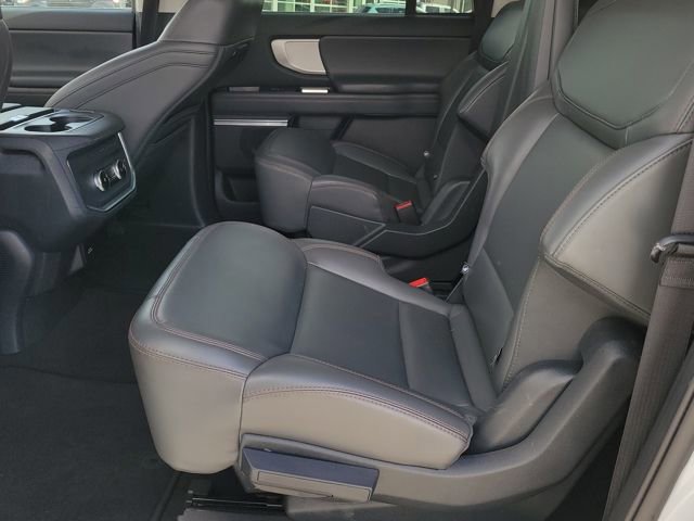 Certified 2025 Ford Expedition Max Active image 9