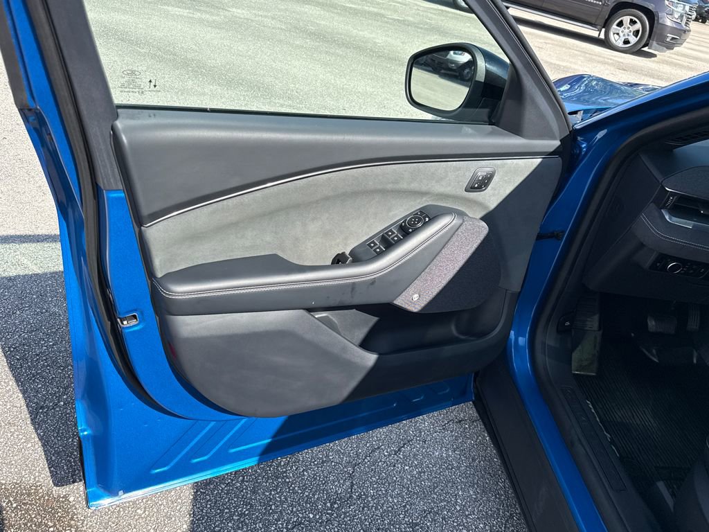 Certified 2025 Ford Mustang Mach-E GT image 14