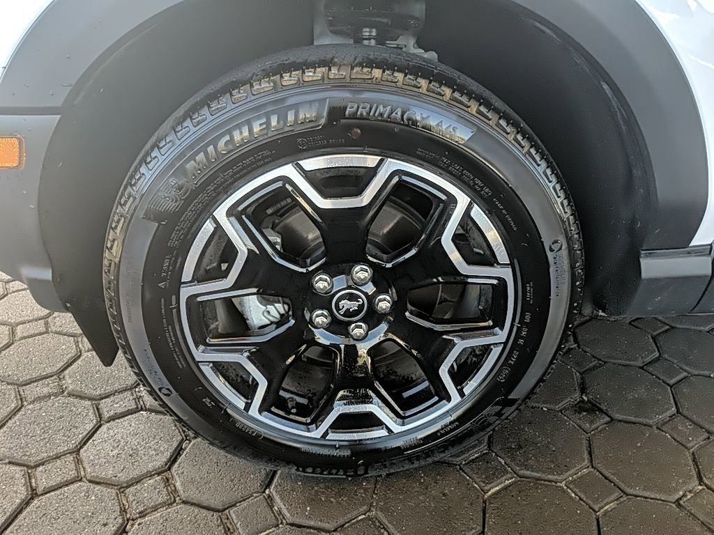 Certified 2025 Ford Bronco Sport Outer Banks w/ Outer Banks Tech Package+ AWD/4WD image 10