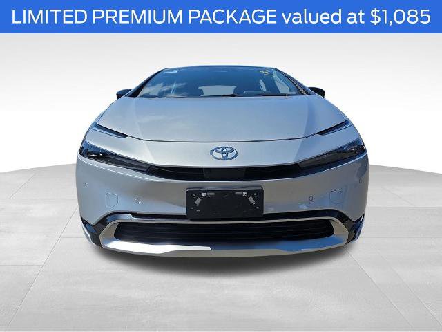 Used 2025 Toyota Prius Plug-In Hybrid w/ Limited Premium Package image 3