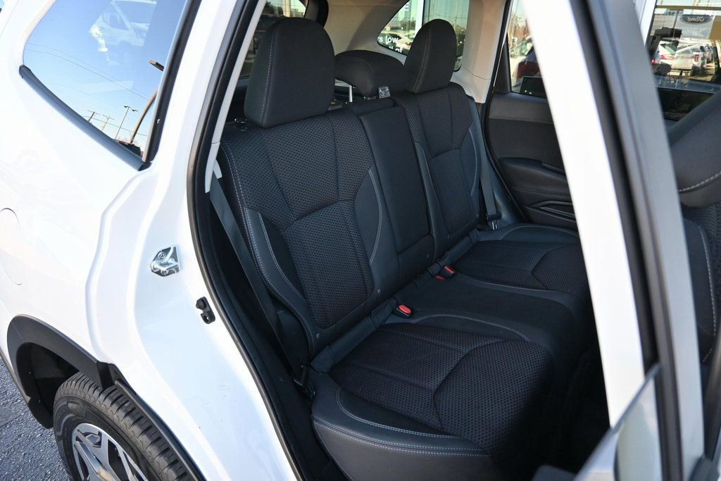 Used 2024 Subaru Forester Premium AWD/4WD image 24