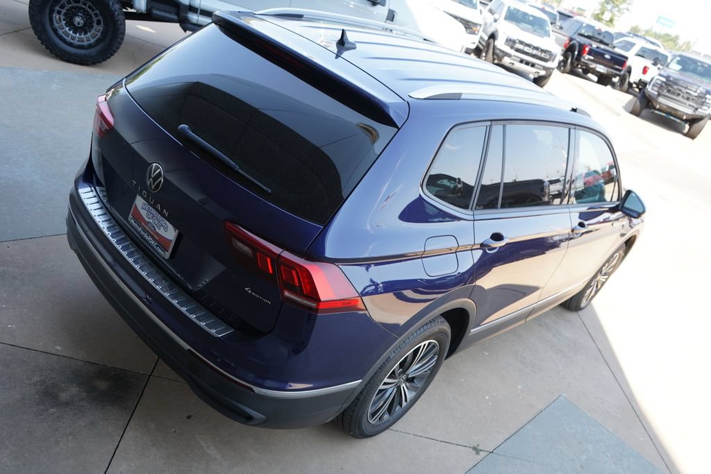 Used 2024 Volkswagen Tiguan SE AWD/4WD image 15