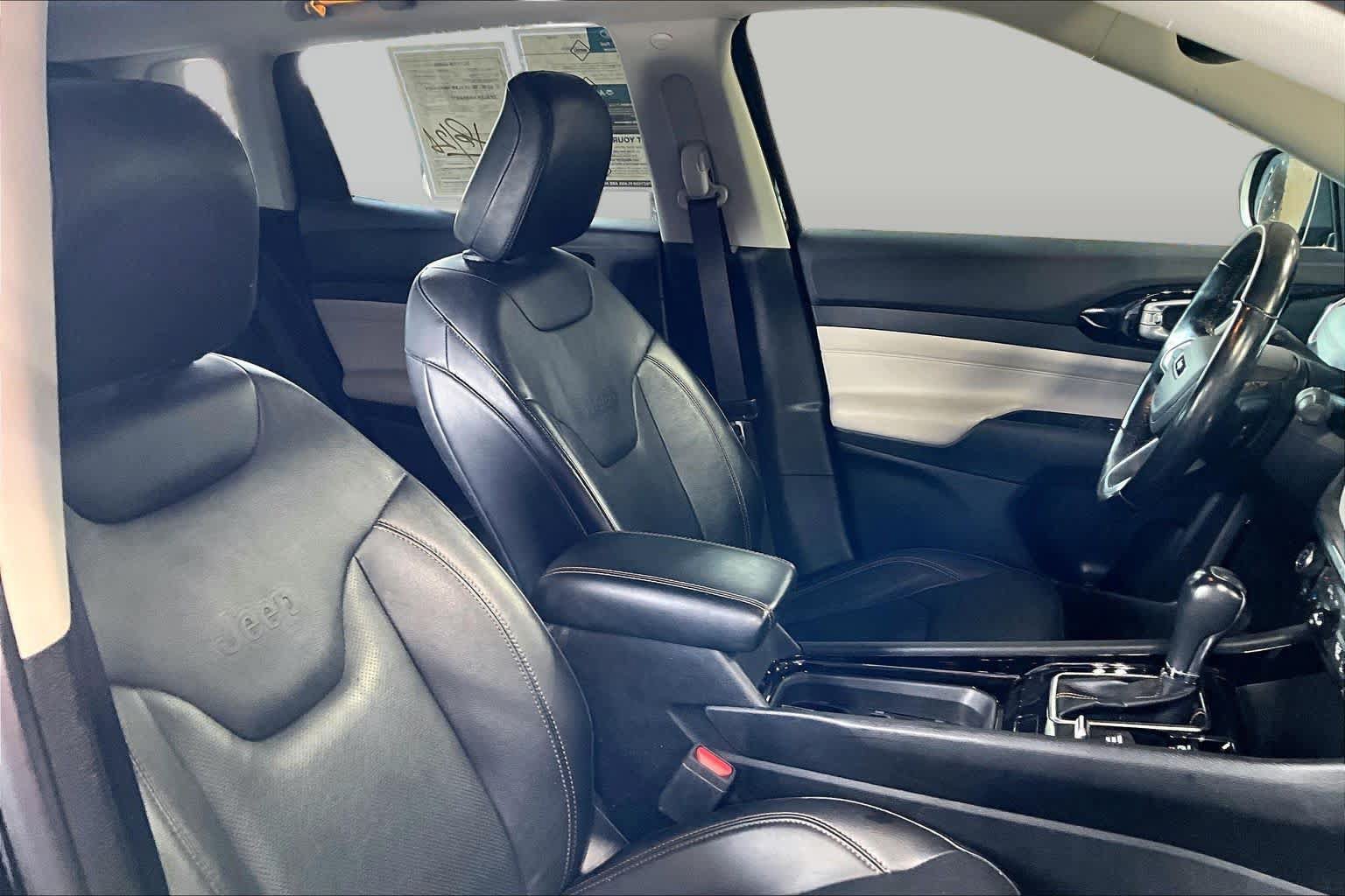 Used 2022 Jeep Compass Limited AWD/4WD image 9