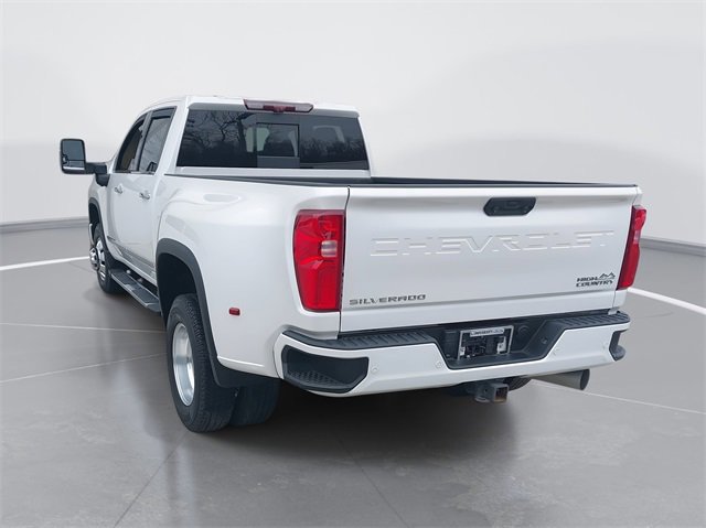 Used 2024 Chevrolet Silverado 3500 High Country w/ Technology Package image 3