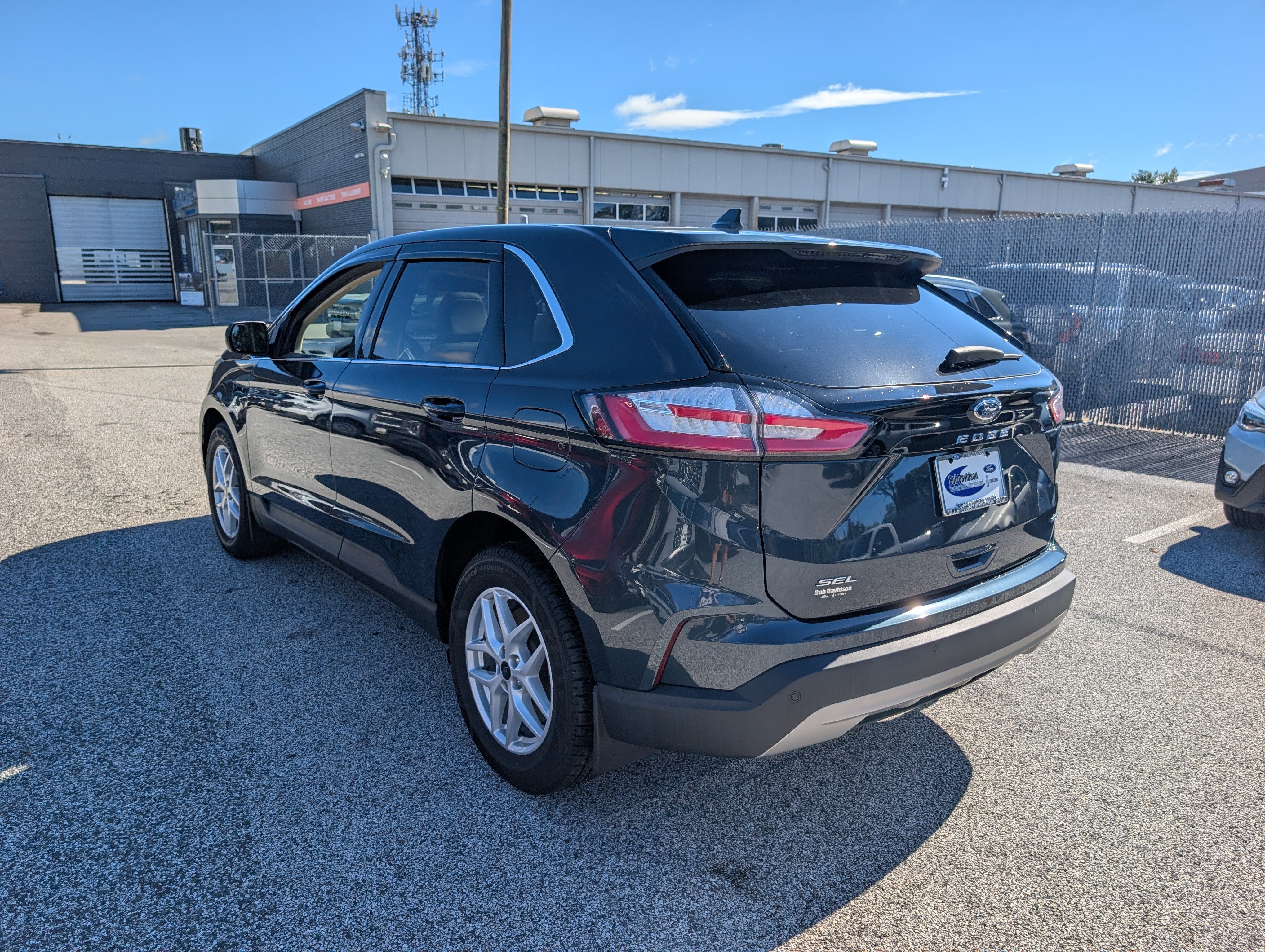 Certified 2023 Ford Edge SEL w/ Convenience Package AWD/4WD image 5