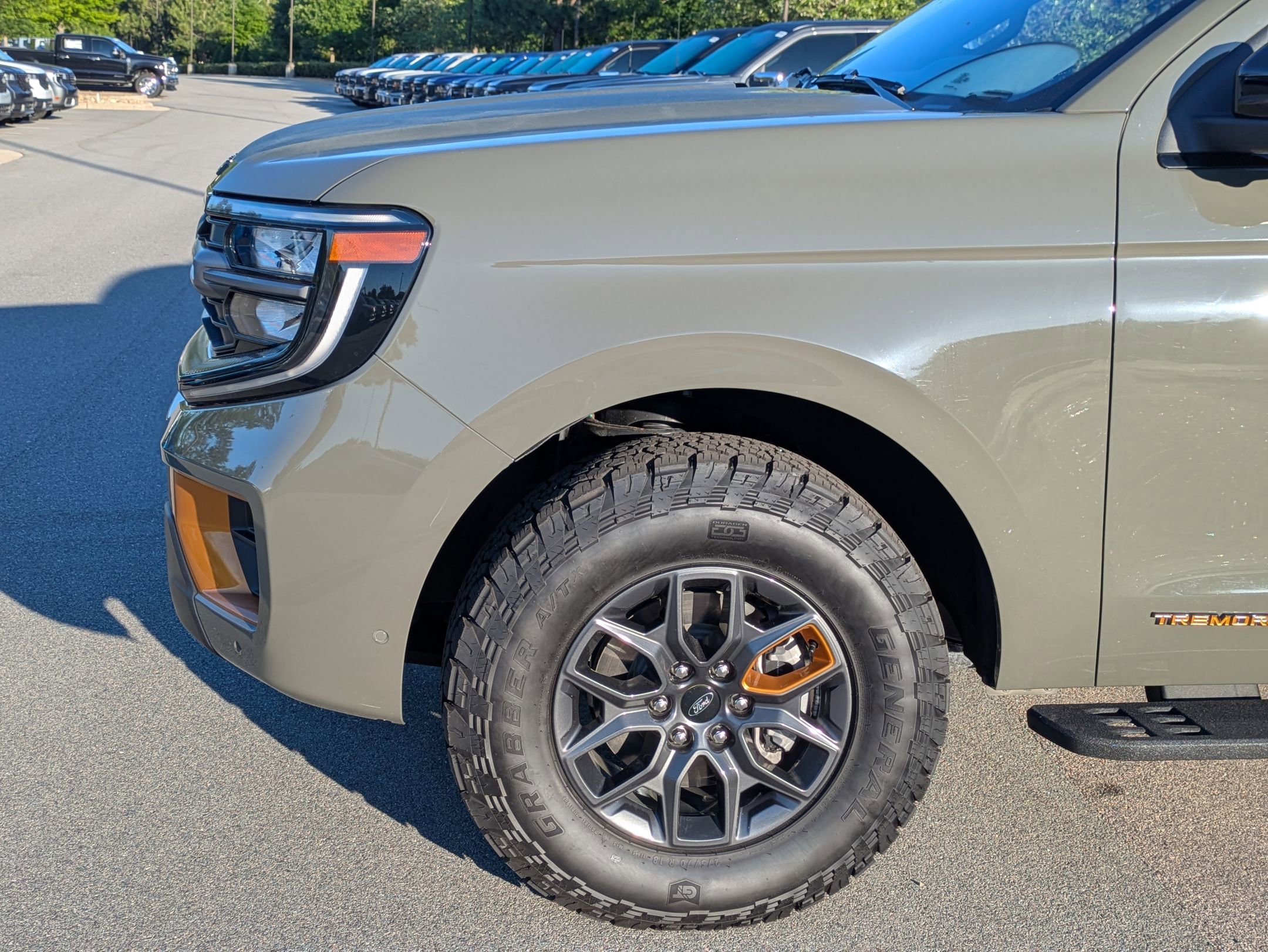 Certified 2025 Ford Expedition Tremor AWD/4WD image 11