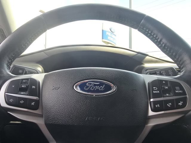 Certified 2022 Ford Explorer XLT w/ Equipment Group 202A AWD/4WD image 29