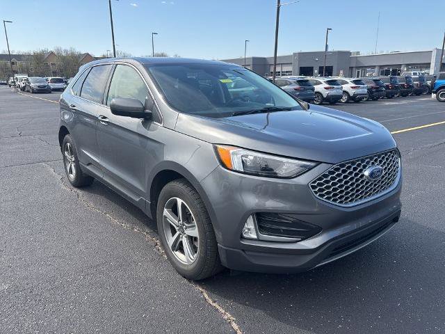 Certified 2024 Ford Edge SEL w/ Convenience Package AWD/4WD image 3