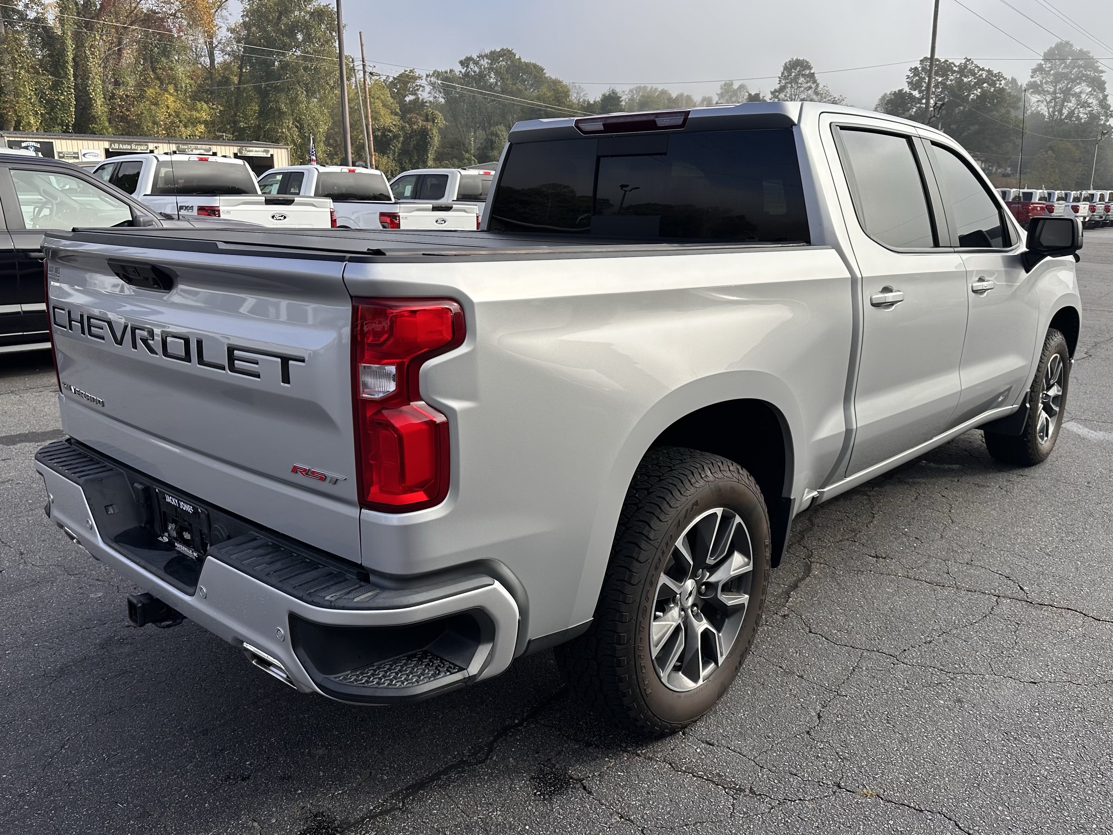 Used 2022 Chevrolet Silverado 1500 RST AWD/4WD image 6