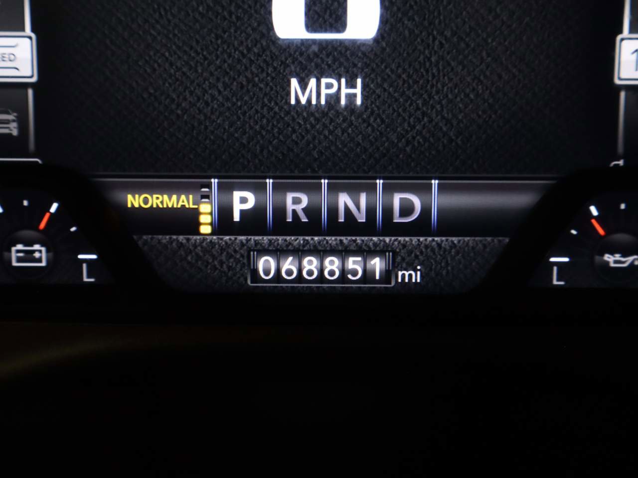 Used 2020 RAM 1500 Limited w/ Black Appearance Package AWD/4WD image 7
