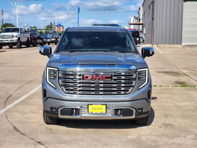 Used 2024 GMC Sierra 1500 Denali w/ Technology Package RWD image 2