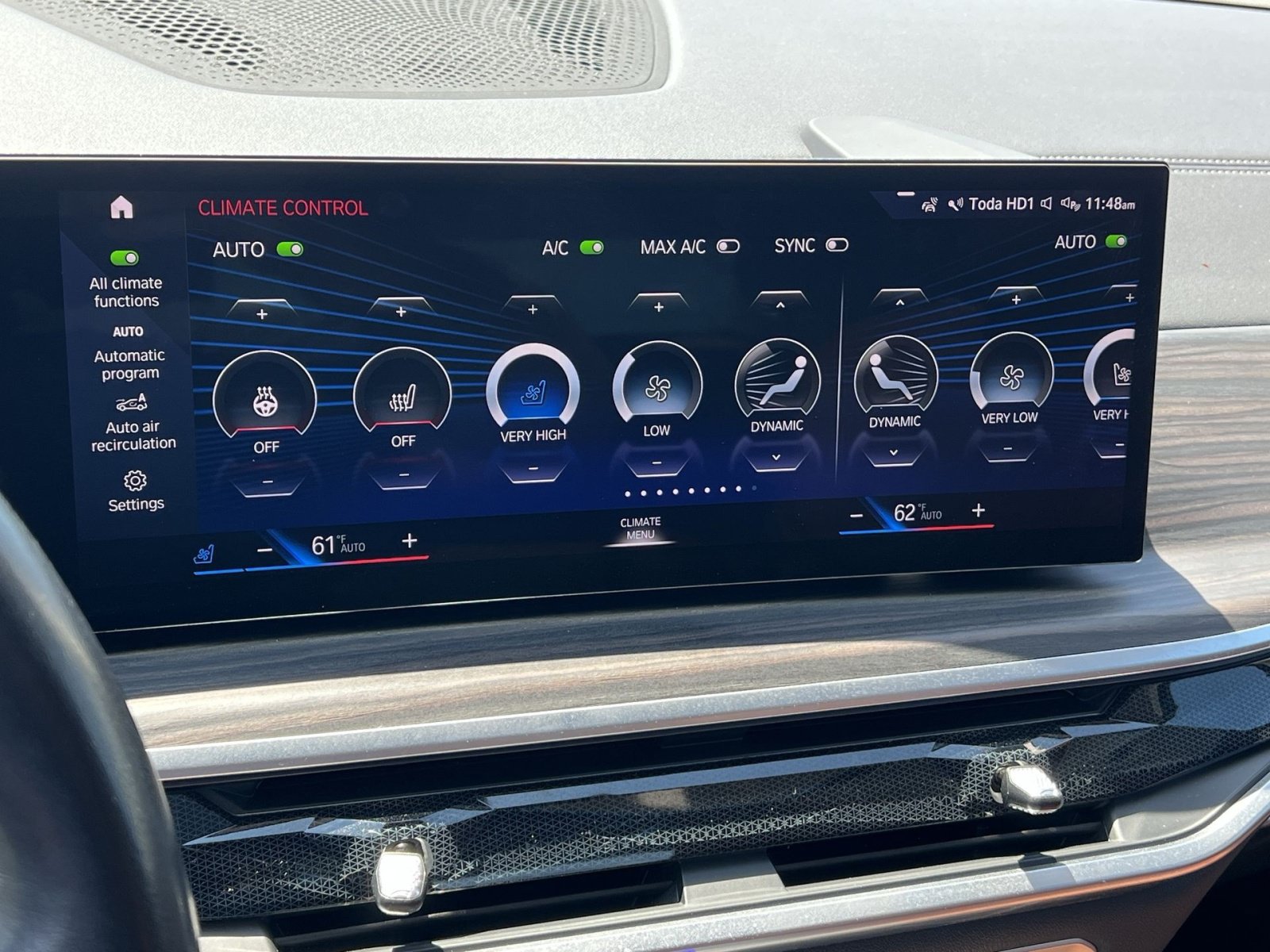 Used 2023 BMW X7 xDrive40i w/ Executive Package AWD/4WD image 21